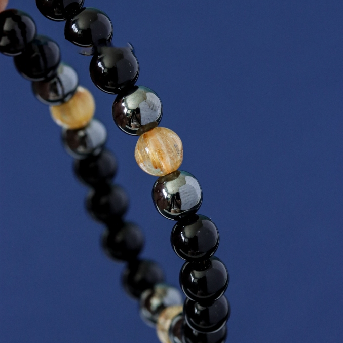 LUCYSUMMER กำไลข้อมือหินแท้ นิล ไหมทอง เฮมาไทท์ (Onyx, Hematite, Golden Rutile Quartz) ขนาด 6 มม. - รูปที่ 4