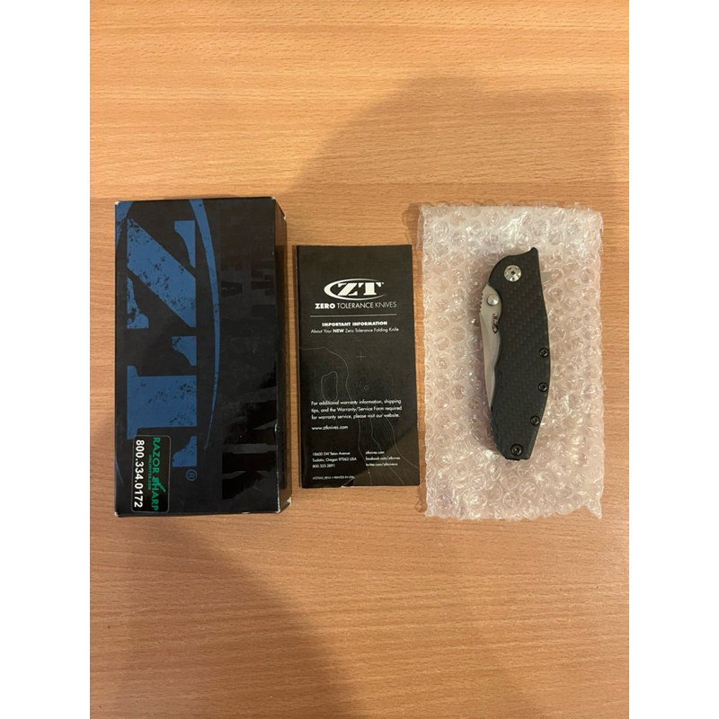 Zero Tolerance ZT 0562CF, 3.5”, CTS-204P, Carbon Fiber on Titanium (New)