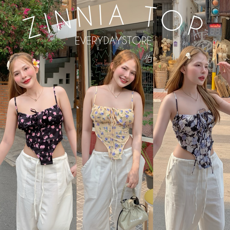 Zinnia top เสื้อสายเดี่ยวแต่งเว้าลายดอกไม้ กางเกงพรางหุ่นได้ดีมาก