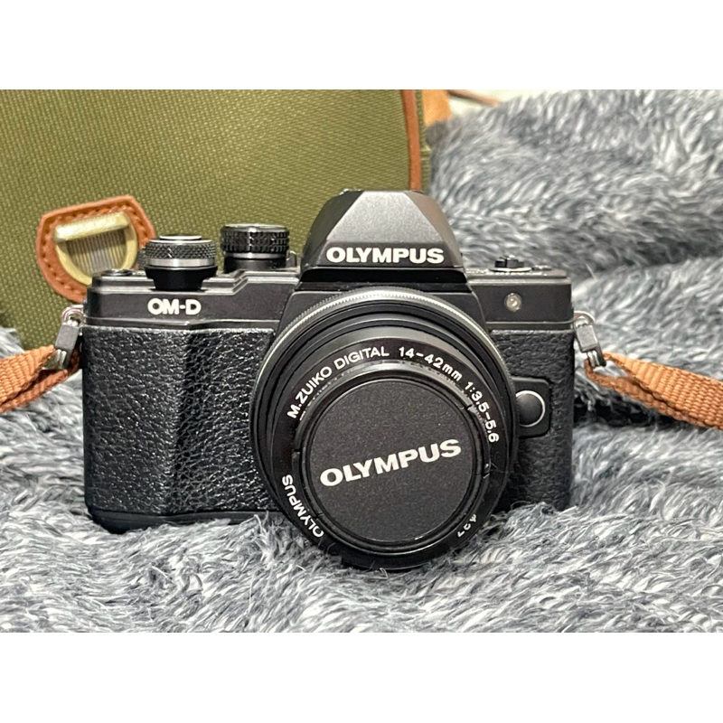 OLYMPUS EM10 Mark II มือสอง