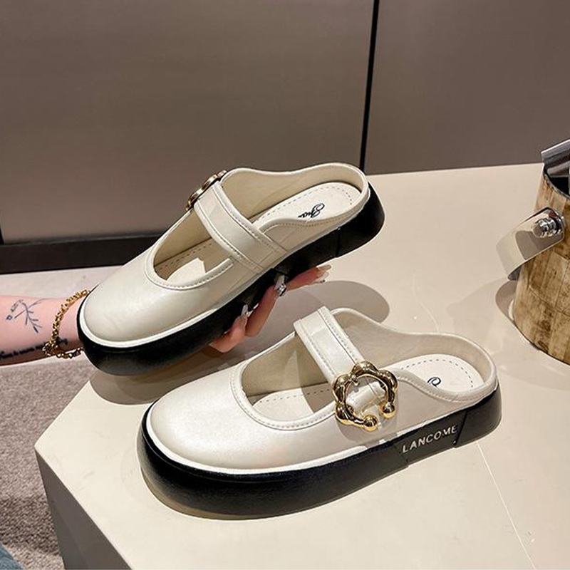 LGShoes พร้อมส่งทุกพื้นที่ รองเท้าแฟชั่นดีไซน์นักเรียน รุ่นนี้คือน่ารักกรุบกริบมาก มีให้เลือกถึง 4 สี วัสดุคุณภาพดีสุดๆ