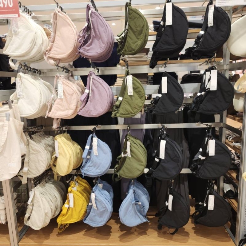 หิ้วจากช็อปแท้ uniqlo กระเป๋าสะพายไหล่ ใช้ได้ทุกเพศทุกวัย สีพาสเทล สีสันสดใสจ้า