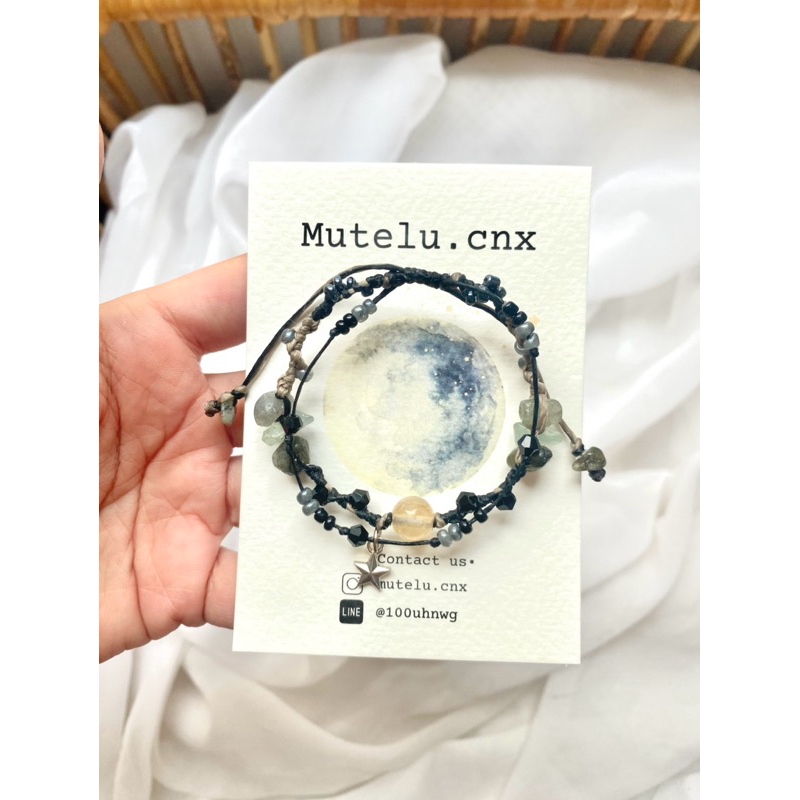กำไลข้อมือเชือกเทียน handmade (The answer)
