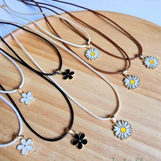 พร้อมส่งจากไทย! สร้อยสไตล์มินิมอล Minimal Daisy Pandent Necklace