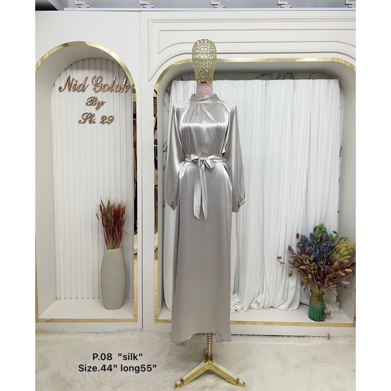 พร้อมส่งเดรสยาวผ้าซาตินแวว ออกงาน เรียบๆ แต่ดูแพง