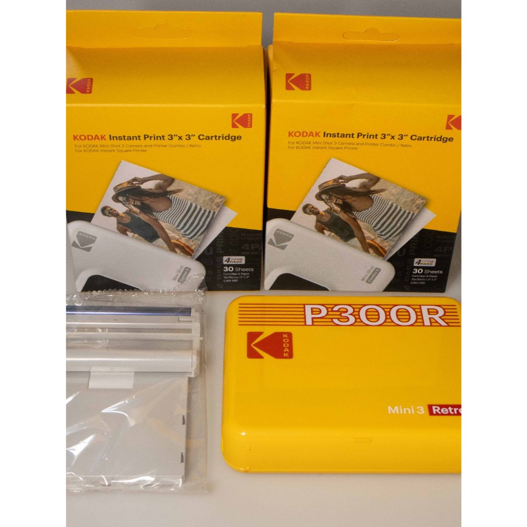 Kodak Mini 3 P300R Retro สีเหลือง พร้อมฟิล์ม 70ใบ เครื่องพิมพ์ภาพ พกพา ขนาด 3x3" ปรินท์รูปผ่าน มือถือ Bluetooth (มือสอง)