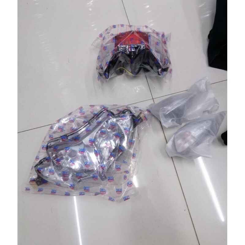 4 ชิ้น ไฟหน้า+ชุดไฟท้าย+ชุดไฟเลี้ยวหน้า 1 คู่ ยกชุด( Wave125 i,S (07) ใส ) รุ่นไฟเลี้ยวบังลม - รูปที่ 3