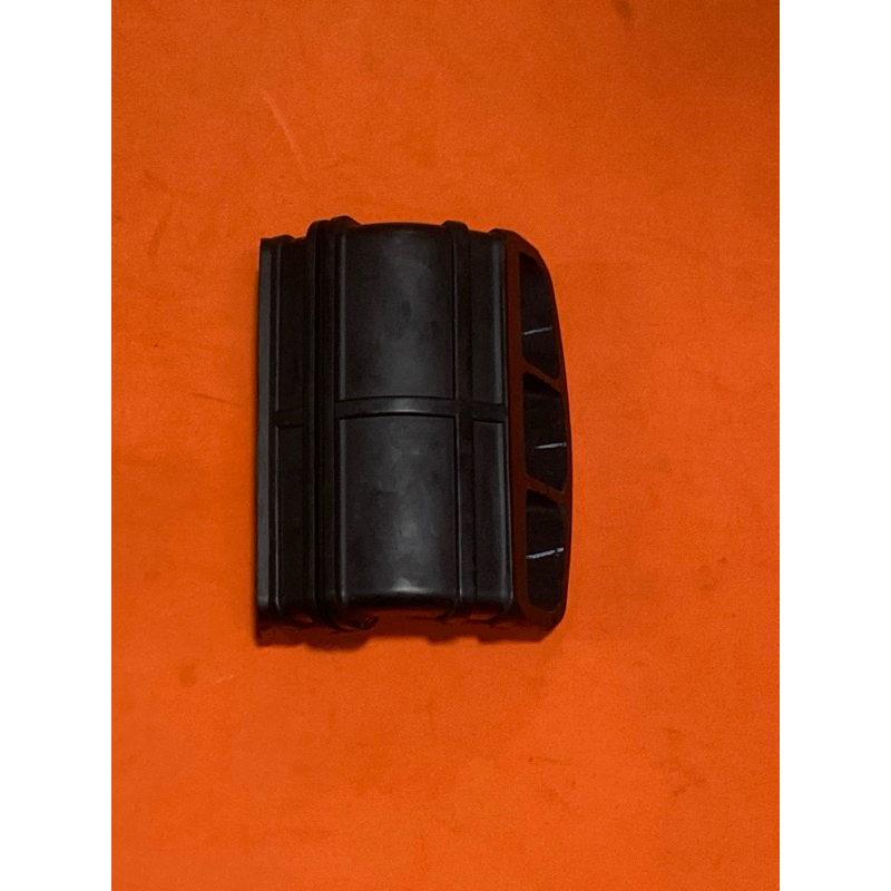 SPARK 135 ยางต่อหม้อกรอง ตัวบน สี่เหลี่ยม แท้ศูนย์,(H-1361.103),no. 5YP-E4437-00