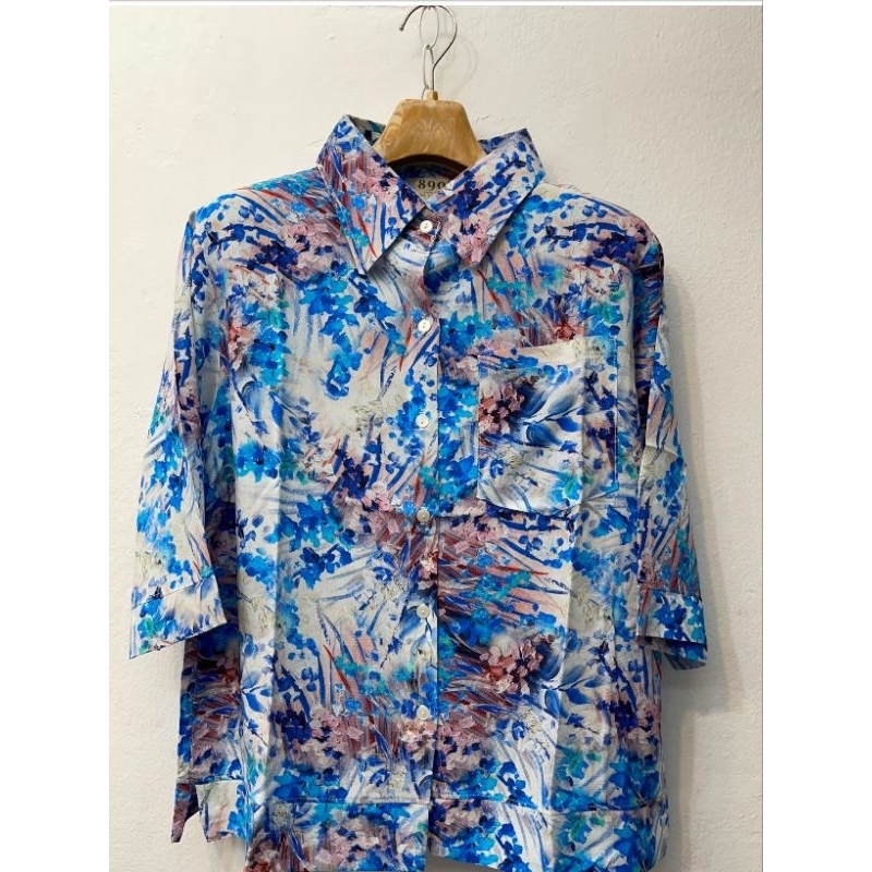 เสื้อผู้หญิง วัยกลางคน. หรือ. ผู้สูงอายุ. ผ้าไหมคอตตอน(Cotton Silk)เนื้อผ้านิ่มใส่สบาย มีกระเป๋าหน้าอกด้านซ้าย