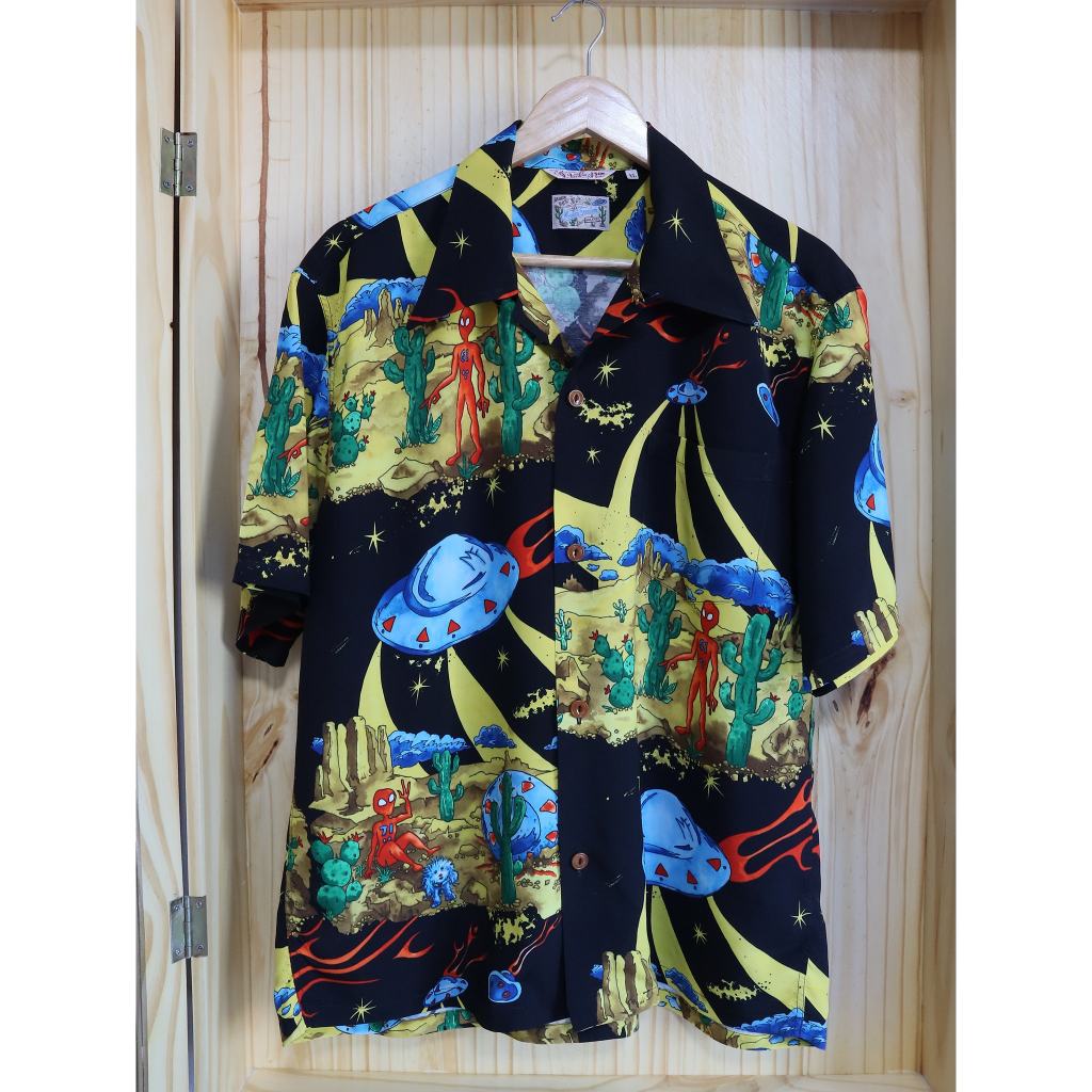 เสื้อฮาวายญี่ปุ่น เสื้อฮาวาย MISTER FREEDOM x SUN SURF  SPECIAL EDITION 2024 ล่าสุด "FLYING SAUCERS" SIZE XL