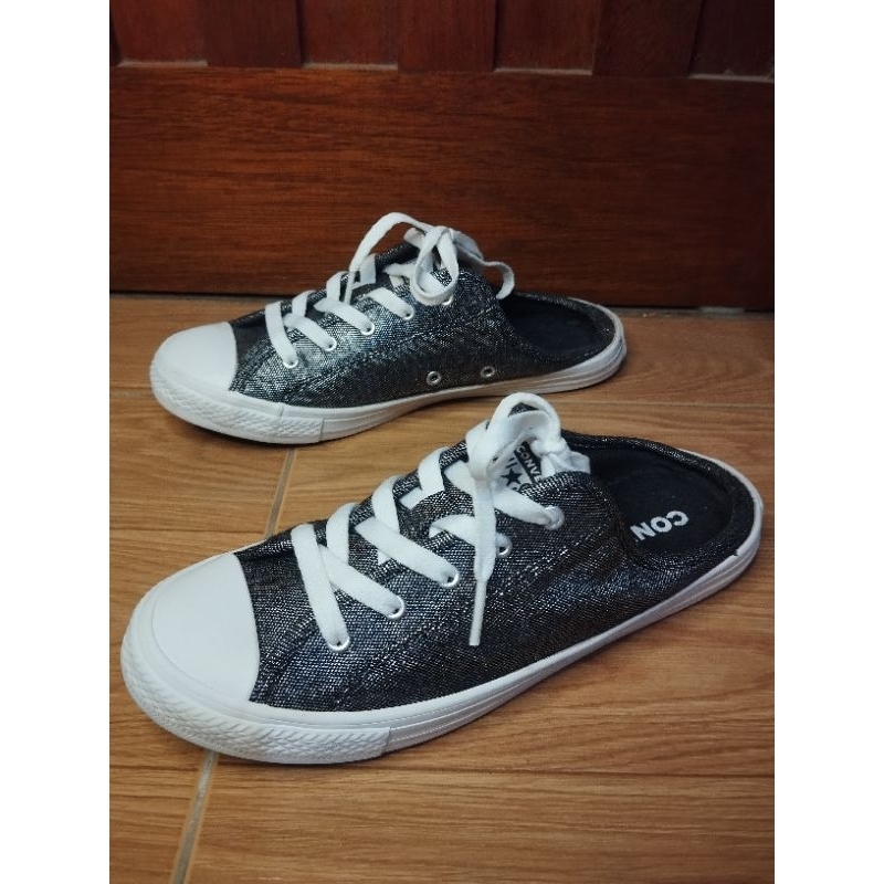 รองเท้าผ้าใบเปิดส้น Converse มือสอง  size37