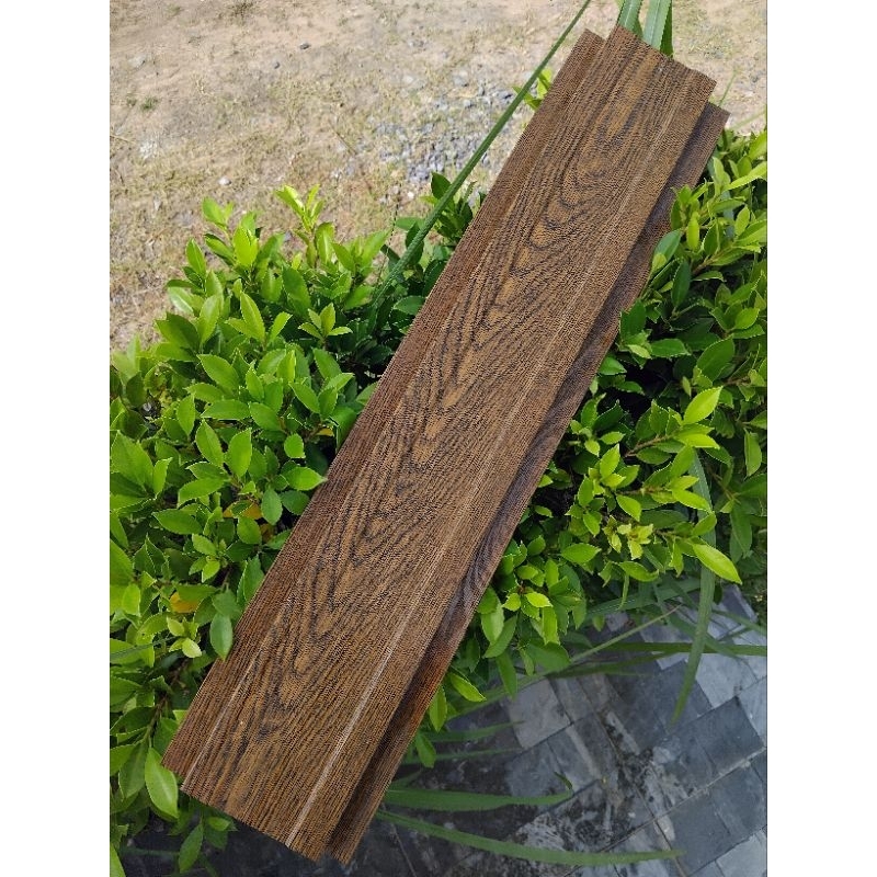 รั้ว ระแนง เมทัลชีท ลายไม้เข้ม3D หน้า 10-13cm.หนา0.30-0.35มิล ราคาส่งโรงาน