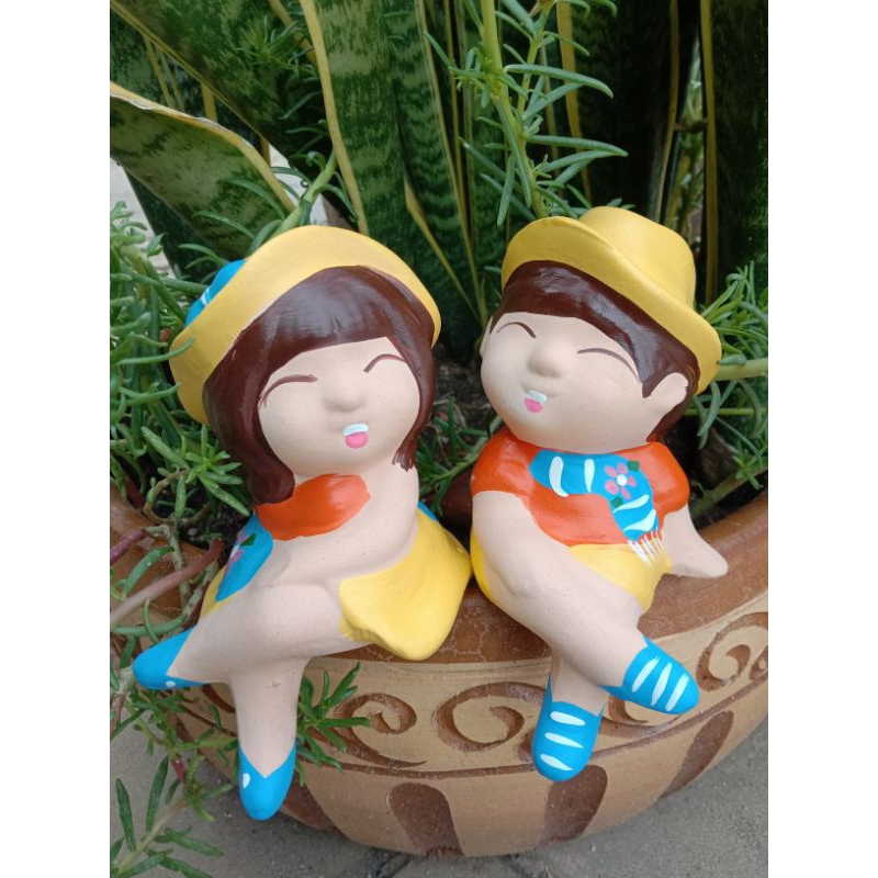 ตุ๊กตานั่งไขว้ขาคละสี จัดสวน แตกแต่งบ้าน