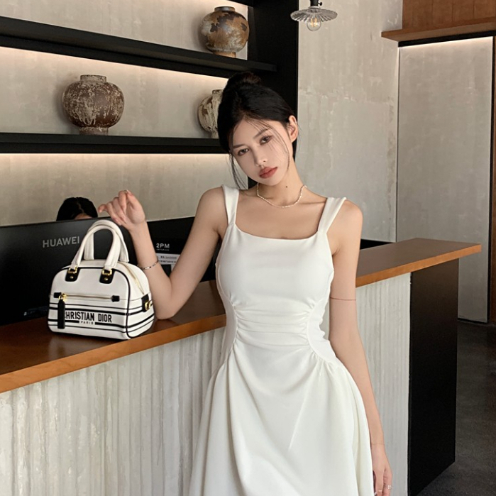 aililai1688 มินิเดรส สายเดี่ยว คอเหลี่ยม กระโปรงบานๆ ฟีลเจ้าหญิงน้อย ดีไซน์สวยหรู ตัวแม่สุดๆจ้าสาวๆ