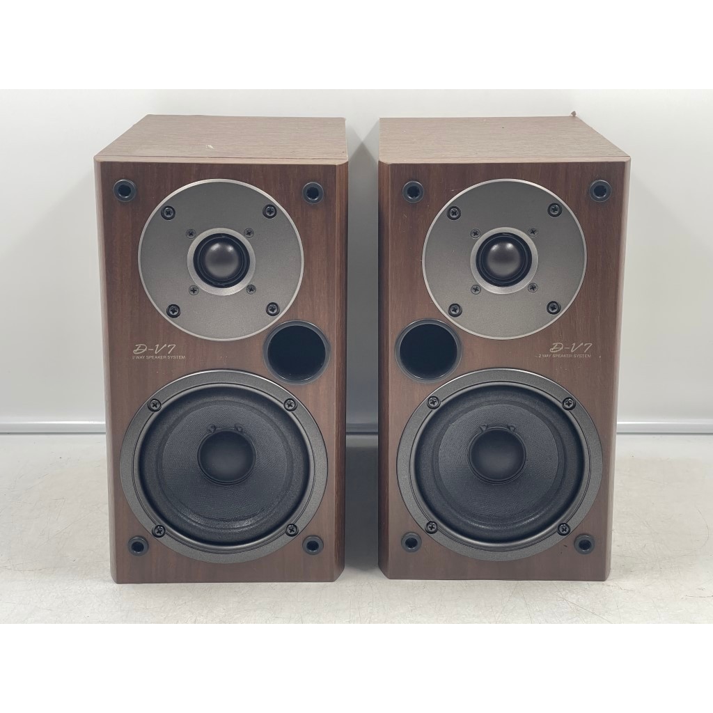 AV7 ลำโพง 1 คู่ มือสองญี่ปุ่น (957) ONKYO D-V7 70W 5 โอห์ม Woofer 4 นิ้ว Size ตู้ 15.5x26x27CM ไม่มี