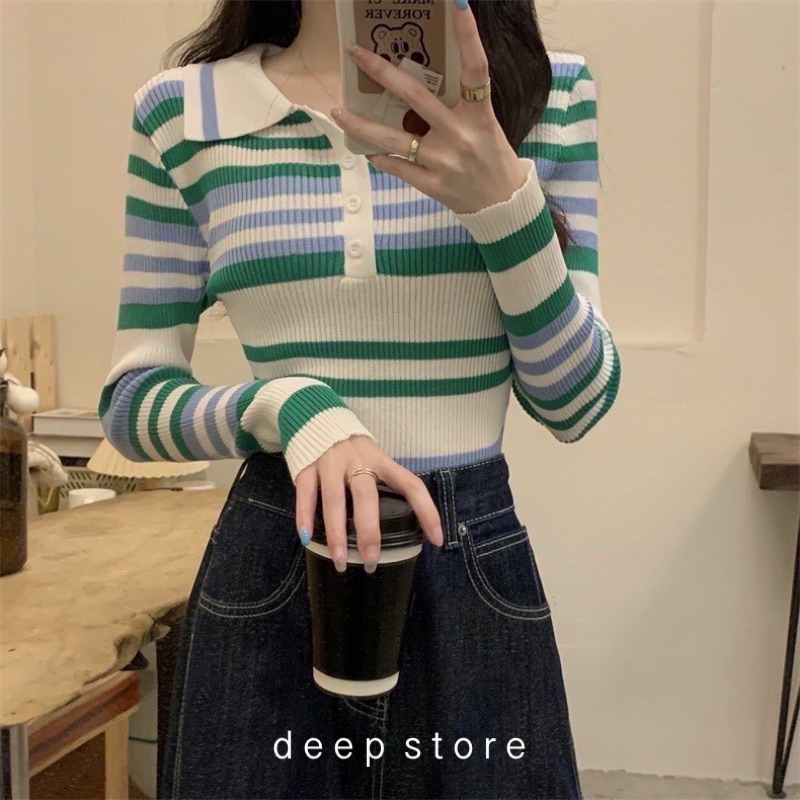 Knit Stripe Top เสื้อไหมพรม ทรงคอปก แขนยาว กระดุมหน้า ดีไซน์ตัดเย็บด้วยผ้าทอลายสลับสี