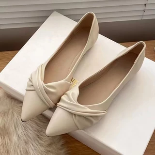 รองเท้าหัวแหลมส้นแบน สินค้าพร้อมส่ง แบบสวมใส่ง่ายเดินสบายKRG413