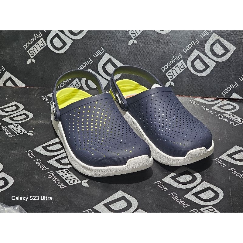 Crocs Lite Ride Clog รองเท้าแตะ แบบลำลอง มาใหม่สุดฮิต ใส่ได้ทุกเพศ มีส่วนลดราคา