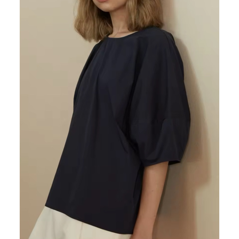 #endlessholiday bloom bloom top สีnavy [used]