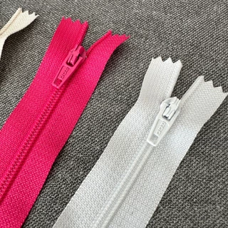 ซิปไนล่อนขายส่ง100เส้น/ห่อ ซิปล็อคอัตโนมัติ ซิกางเกง ขนาด5นิ้ว,6นิ้ว,7นิ้ว,โรงงานขายเอง ราคาส่ง