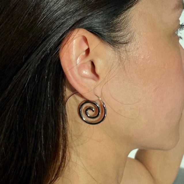 ต่างหู Spiral Spin Hoop Earrings - wheniloveilove