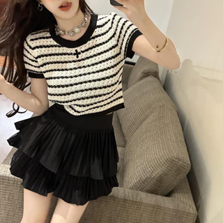 ROSIE🍒พร้อมส่ง🍒ชุดเซ็ทสไตล์สาวเกาหลี ชุด2ชิ้น เสื้อแขนสั้นไหมพรม+ กระโปรงสั้น พลีทสั้น คุณหนู ชุดไปทะเล สำหรับผู้หญิง