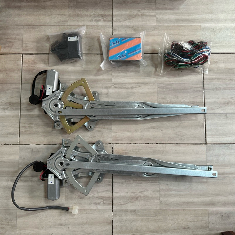 ชุดกระจกไฟฟ้า TOYOTA REVO 2D รหัสสินค้า 2610-0017