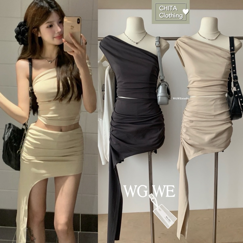 8478#set 2 pcs. เสื้อปาดไหล่ จับจีบด้านข้าง มาพร้อมกระโปรงตัวสั้น TAG WG.WE ภ