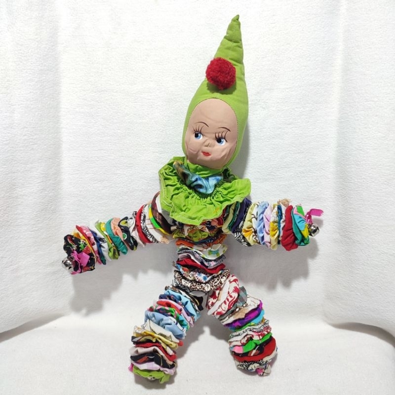 ตุ๊กตางานทำมือ YoYo Clown Doll 16" ของแท้ สีสวย รุ่นมีกระดิ่ง
