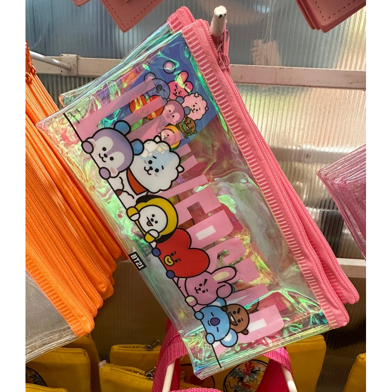 [พร้อมส่ง] กระเป๋าใสลายการ์ตูนBTS กระเป๋าใส่ดินสอBTS