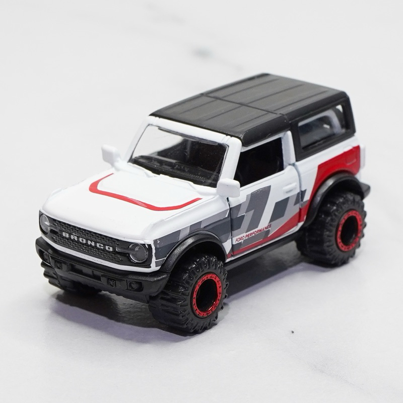 📦ส่งฟรี📦 โมเดลรถเหล็ก มาจอเร็ตต์ Majorette Ford Bronco Raptor 4x4  สีขาว หลังคาดำ