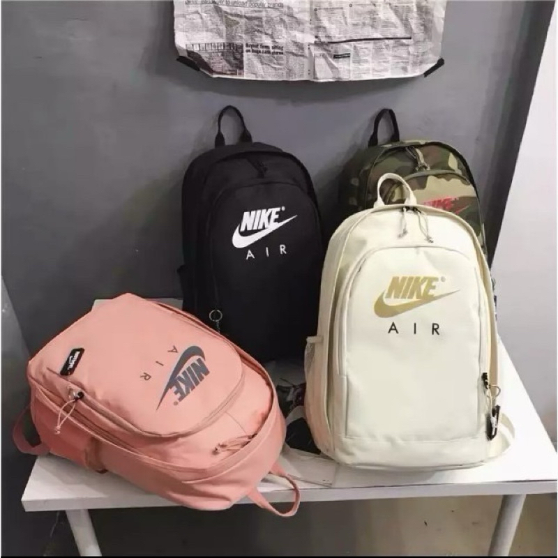 กระเป๋าเป้ Nike Air.