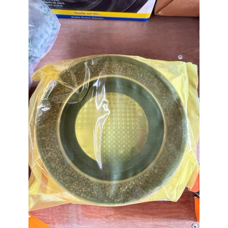 ซีลล้อหลังFORD6600 ซีลล้อหลังรถไถฟอร์ดF6600 ยี่ห้อCNH
