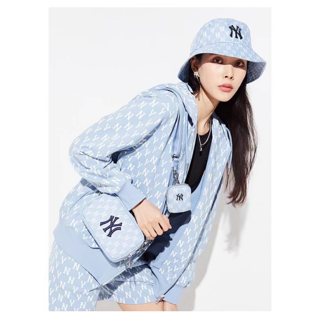 MLB (พร้อมส่ง) กระเป๋าสะพายข้างNY+ใบเล็ก ปรับสายได้ กระเป๋า MLB Monogram