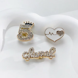 ส่งจากไทย 🪨🤍 จิบบิทตัวติดรองเท้าเพชร สวยหรู งานจริงสวยมาก somethingcute