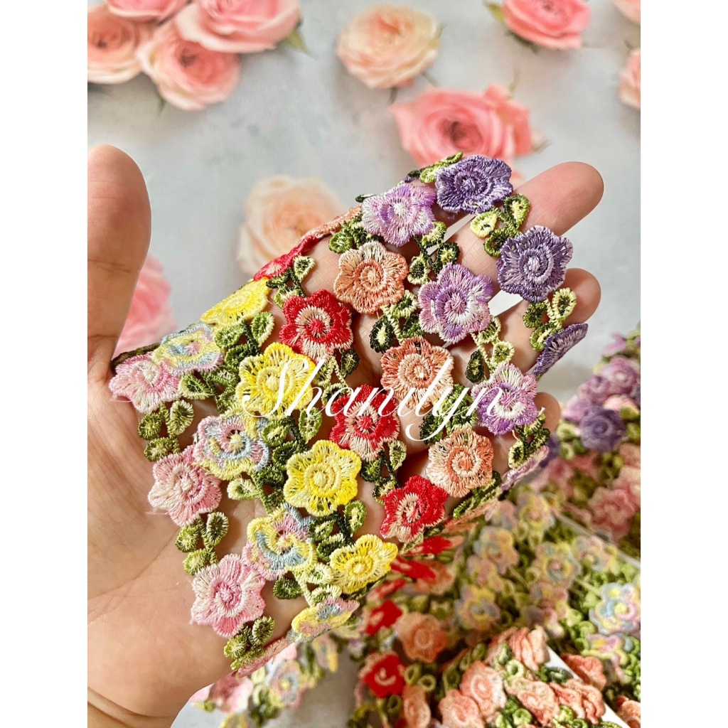 ลูกไม้ (อัลบั้ม 30/36) ดอกปักจริง ไล่สีสวยมาก ลูกไม้แต่งขอบ  ราคาต่อหลา ลูกไม้ตกแต่ง ผ้าตกแต่ง ราคาต่อหลา ตกแต่งเสื้อผ้า