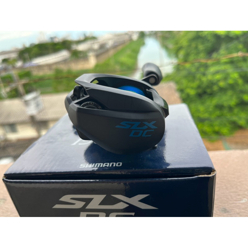 รอกตกปลาShimano SLX DC150HG