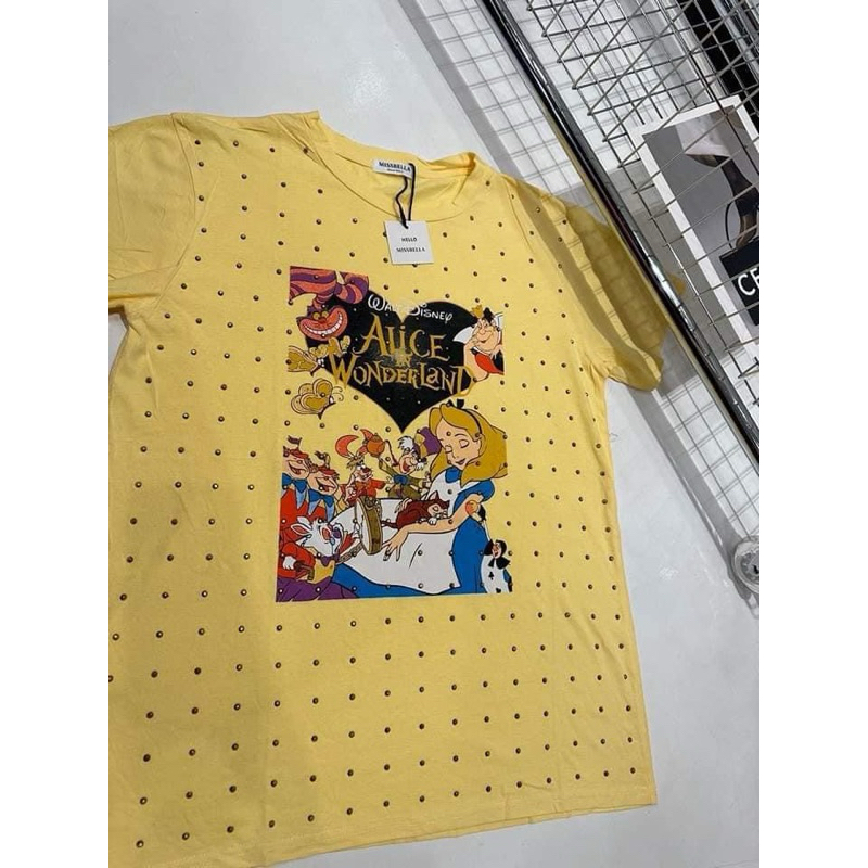 เสื้อยืดโอเว่อร์ไซส์ผ้าฟอกแต่งหมุด