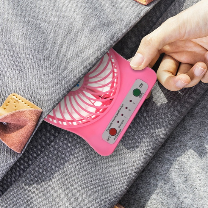 พัดลมมือถือ พัดลมมินิน้อง พัดลม พัดลมตั้งโต๊ะ พัดลมพกพา ปรับความเร็ว 3 พับเก็บได้ Mini Desk Fan - รูปที่ 4
