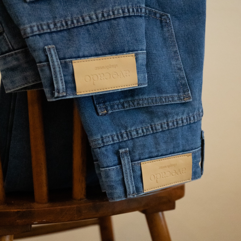 avo uni jeans pants กางเกงยีนส์ขายาวรุ่นแรกก รุ่นนี้อยากกรี๊ดแรงๆ ทรงสวยมากกก เป็นทรงกระบอกที่ถูกต้อง ใครใส่ก็รอด☀️ ราคา ถูกที่สุด ดีลบีเคเค แกลเลอรีภาพที่ 4