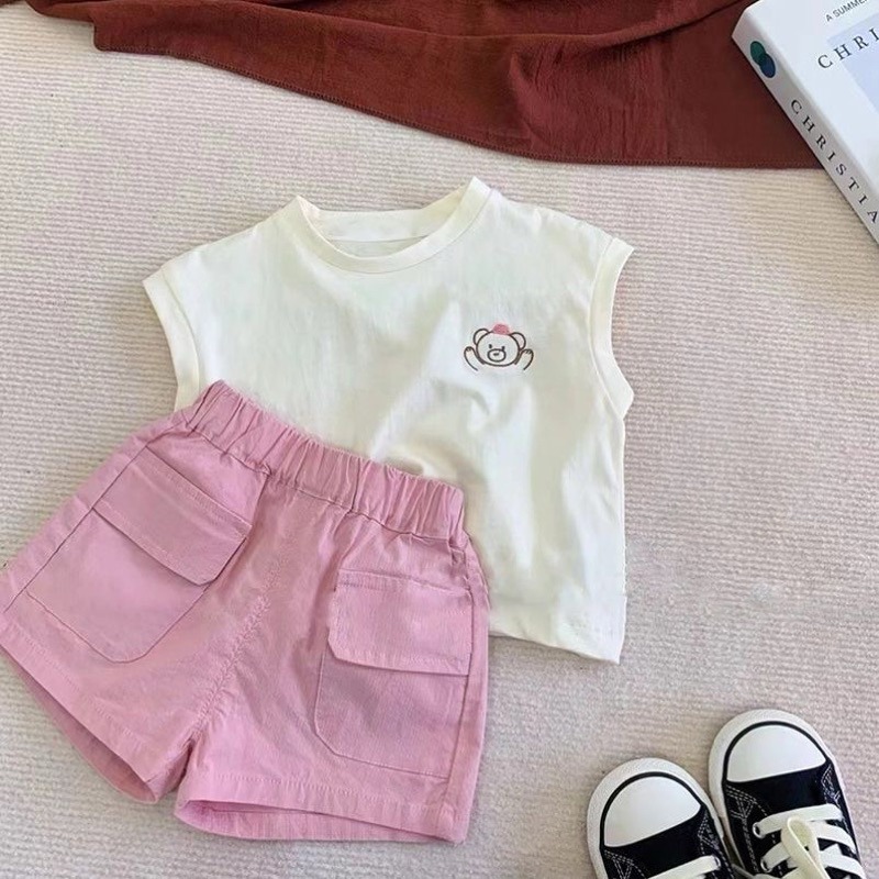 พร้อมส่งจากกรุงเทพ ชุดเซ็ตเด็กผู้หญิงเสื้อกล้ามน้องหมู+กางเกงชมพู เนื้ิอผ้าคอตตอนค่ะ ใส่สบายๆ (Set Muupink)