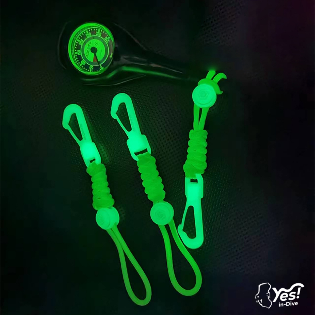 GLOW DIVE✨ สายคล้องมือ lanyard สะท้อนแสง GDL 01