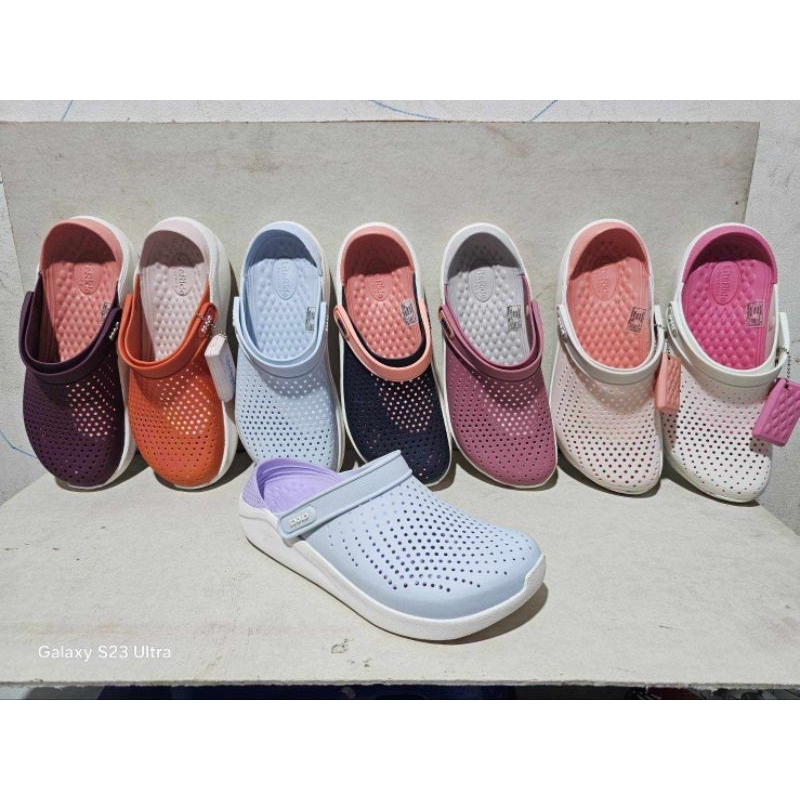 Crocs Lite Ride Clog รองเท้าแตะ แบบลำลอง มาใหม่สุดฮิต ใส่ได้ทุกเพศ มีส่วนลดราคา