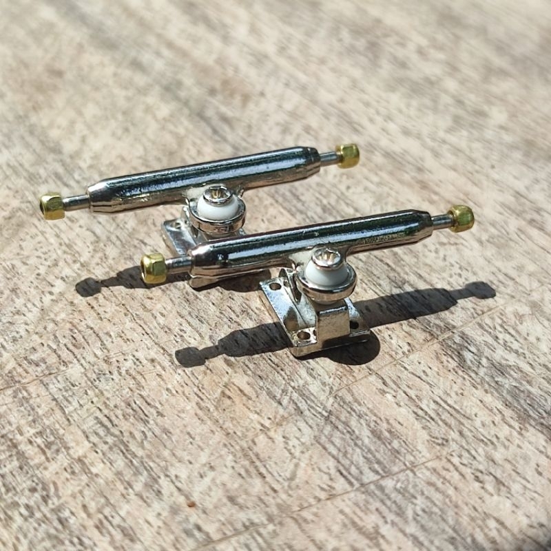 ทรัคฟิงเกอร์บอร์ด ทรัคโปร v.2 อัพเกรด 34mm ทรัคฟิงเกอร์บอร์ด Pro truck Fingerboard  34mm.