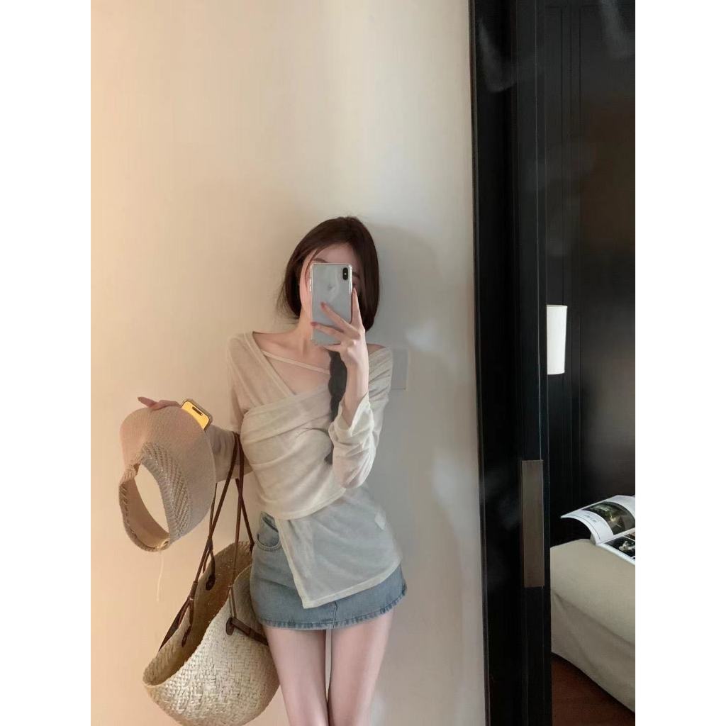 [Sheing office]🌟พร้อมส่ง🌟เสื้อยืดระบายอากาศบางเฉียบป้องกันแสงแดดแขนยาวไม่สม่ำเสมอของผู้หญิง