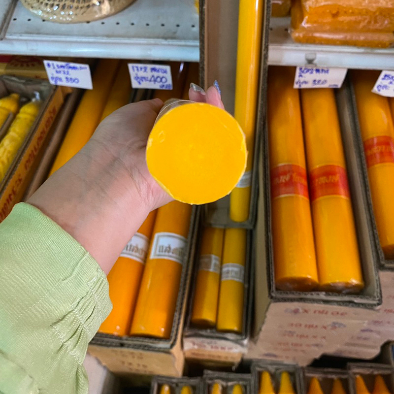 (ราคาค่ะส่ง 90.-) เทียนพรรษา เทียนคู่ ขนาด3.5*41 ซม. (บรรจุ 2 เล่ม) คละยี่ห้อ สั่งได้ไม่เกิน 20คู่ - รูปที่ 5