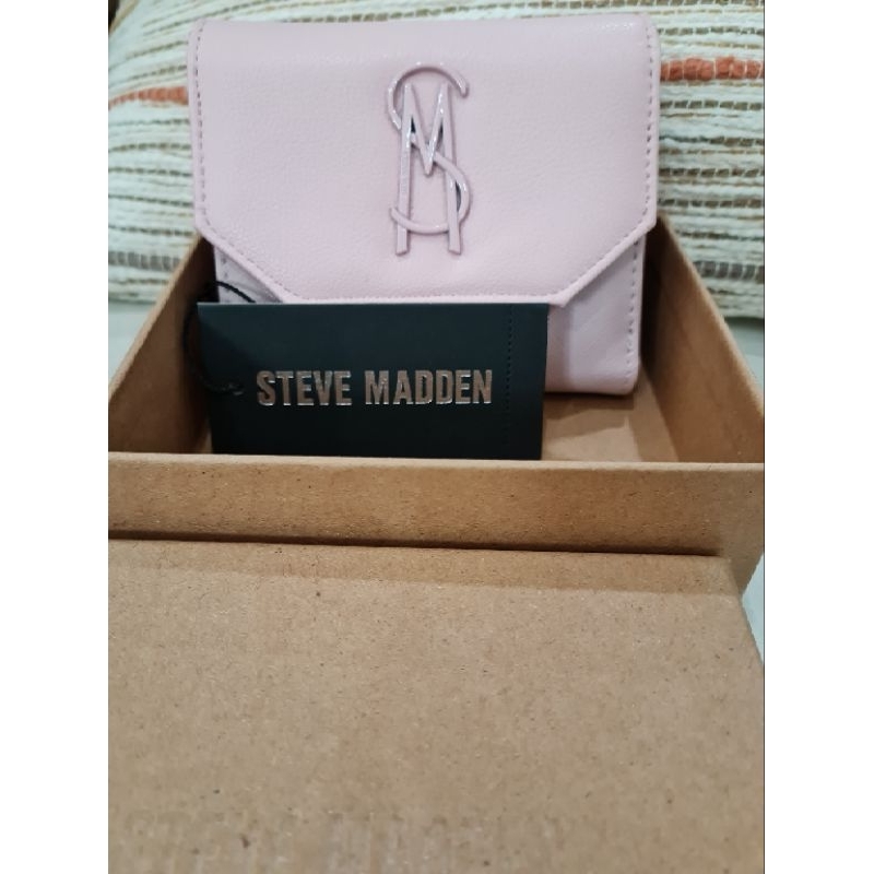 กระเป๋าสตางค์ Steve Madden มือหนึ่ง