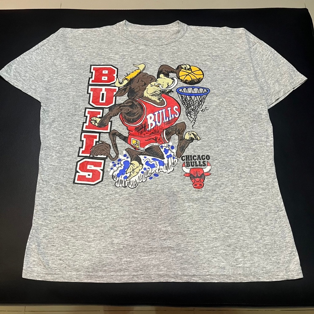 VINTAGE CHICAGO BULLS ALL OVER PRINT TEE DUNKIN