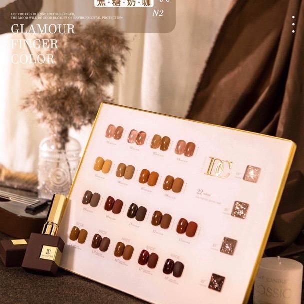สีเจล Danny coll 22 coll โทนน้ำตาล ขวดหรู สีสวยมินิมอล พร้อมชาร์จไปให้ด้วยนะคะ