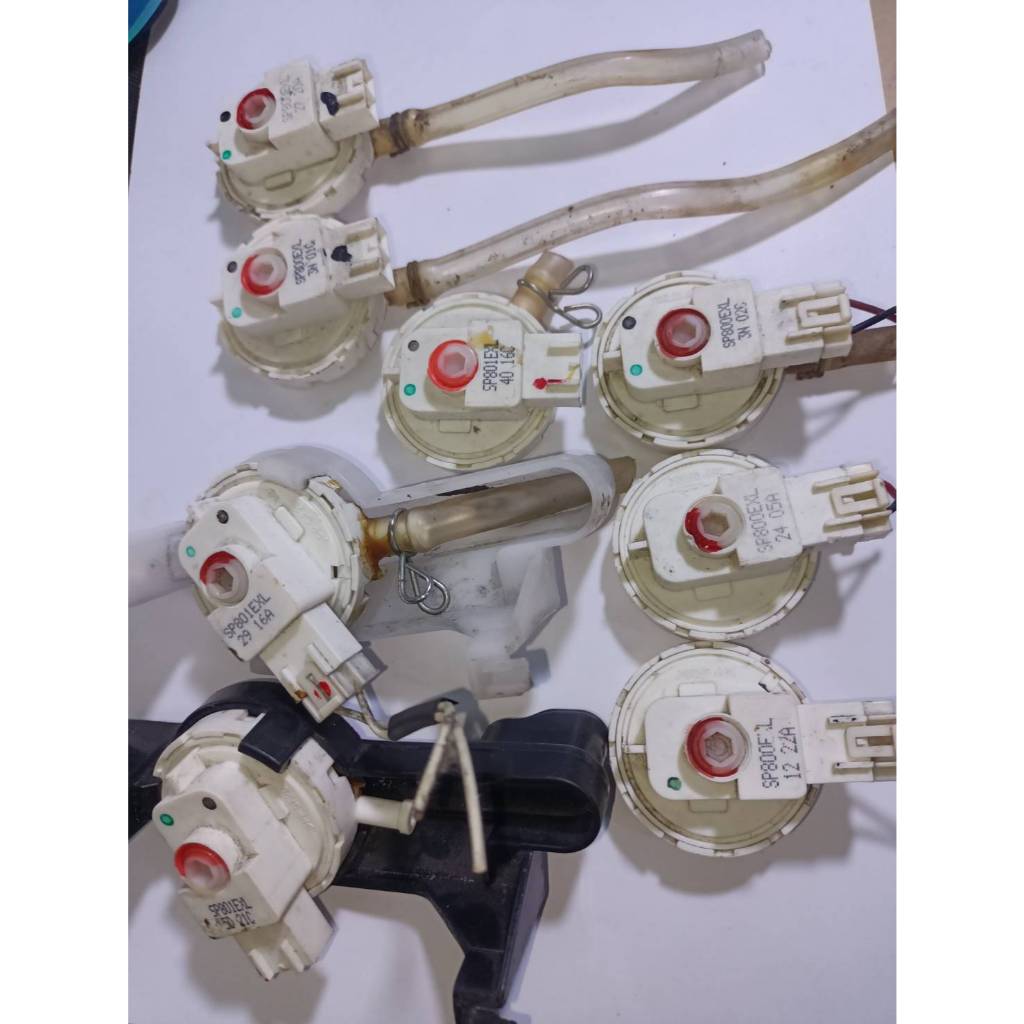 Hitachi SP800EXL  SP801EXL ตัวปรับระดับน้ำ อะไหล่เครื่องซักผ้า ของถอดแท้จากเครื่อง...